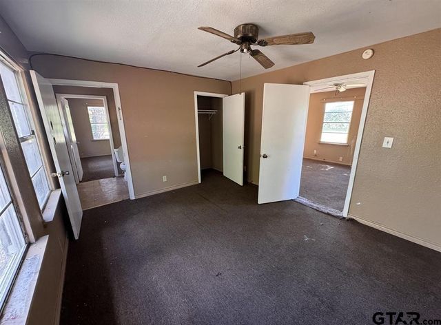 582 E Main St, Van, TX 75790