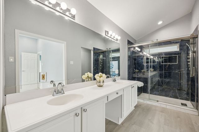 2204 Via Del Plata, Carrollton, TX 75006