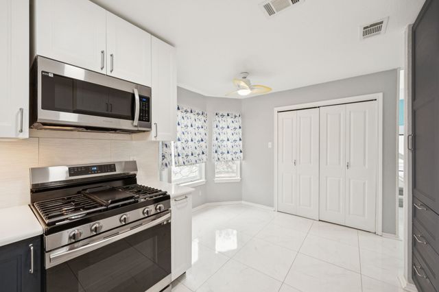 2204 Via Del Plata, Carrollton, TX 75006