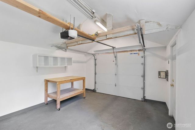 11205 Phinney Avenue N, Seattle, WA 98133