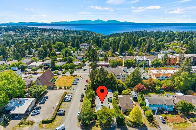 11205 Phinney Avenue N, Seattle, WA 98133