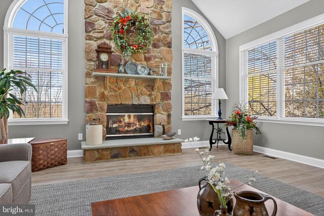 2056 AUTUMN RIDGE RD, Macungie, PA 18062