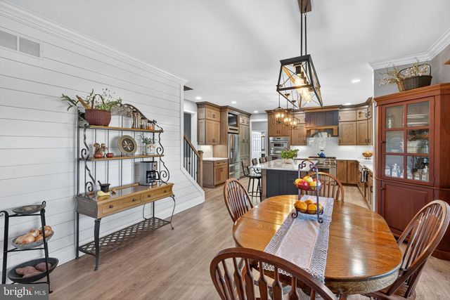 2056 AUTUMN RIDGE RD, Macungie, PA 18062