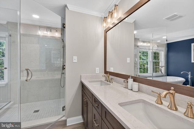 2056 AUTUMN RIDGE RD, Macungie, PA 18062