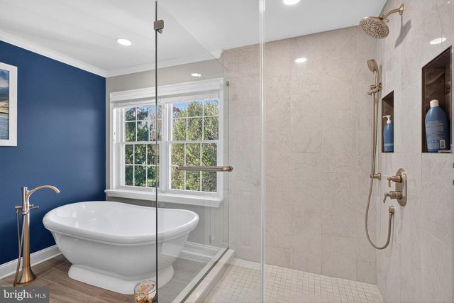 2056 AUTUMN RIDGE RD, Macungie, PA 18062