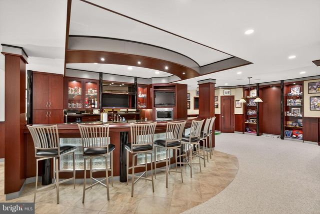 2056 AUTUMN RIDGE RD, Macungie, PA 18062