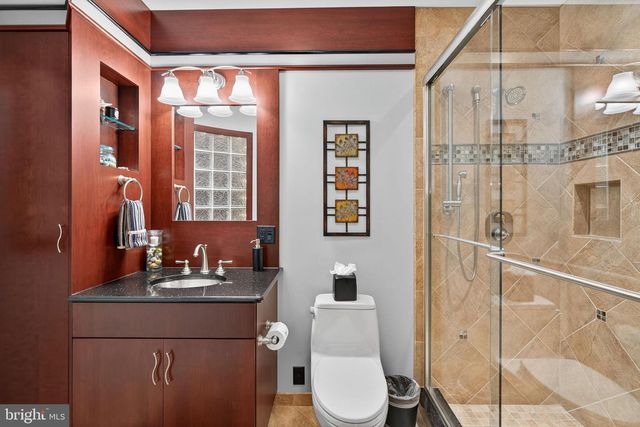 2056 AUTUMN RIDGE RD, Macungie, PA 18062