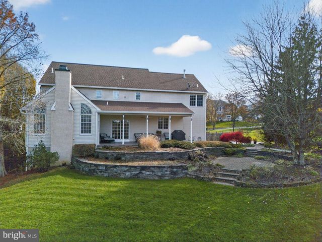 2056 AUTUMN RIDGE RD, Macungie, PA 18062