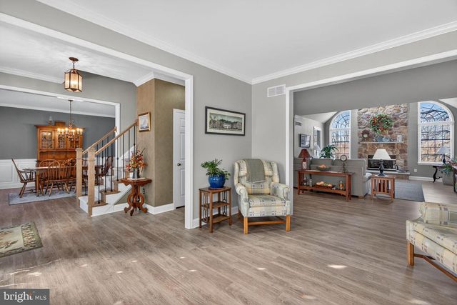 2056 AUTUMN RIDGE RD, Macungie, PA 18062