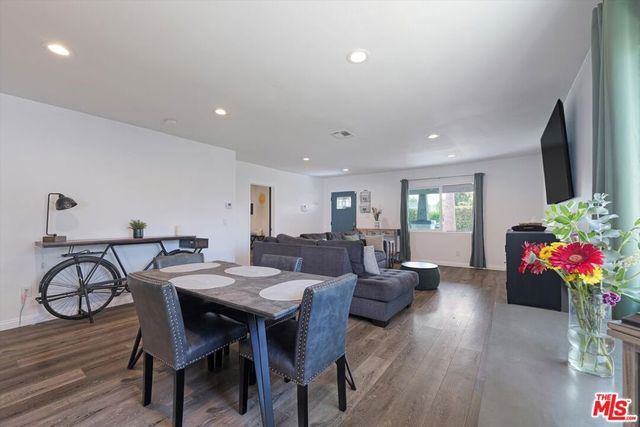 3447 9th Avenue, Los Angeles, CA 90018