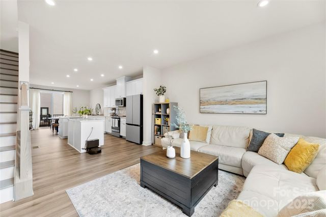 3748 Ellington Street, Charlotte, NC 28211