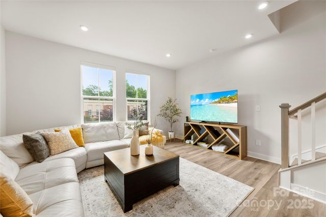 3748 Ellington Street, Charlotte, NC 28211