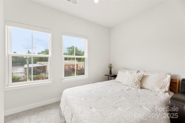 3748 Ellington Street, Charlotte, NC 28211