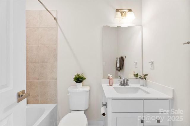 3748 Ellington Street, Charlotte, NC 28211