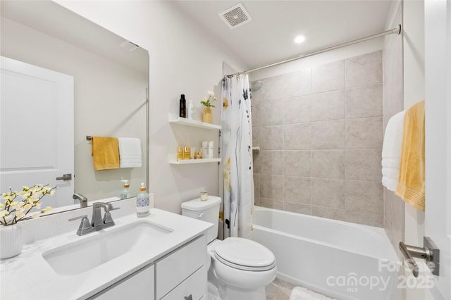 3748 Ellington Street, Charlotte, NC 28211