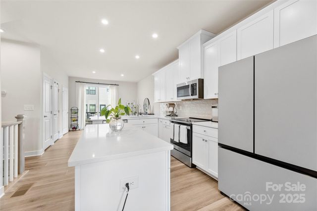 3748 Ellington Street, Charlotte, NC 28211