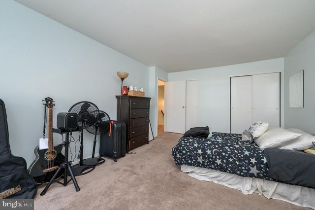 127 CHAUCER RD, Mount Laurel, NJ 08054
