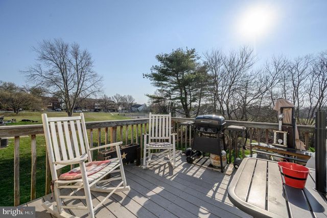 127 CHAUCER RD, Mount Laurel, NJ 08054