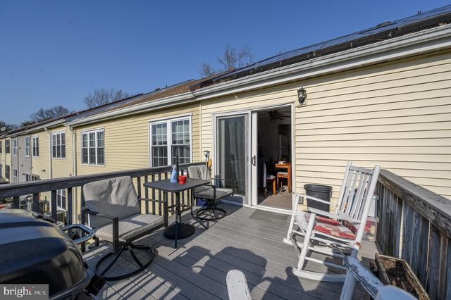 127 CHAUCER RD, Mount Laurel, NJ 08054