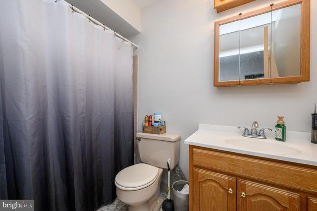 127 CHAUCER RD, Mount Laurel, NJ 08054