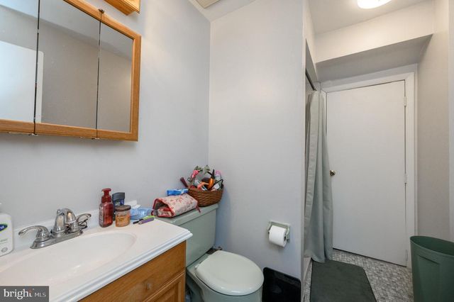 127 CHAUCER RD, Mount Laurel, NJ 08054