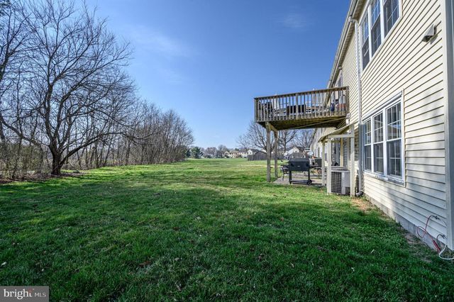 127 CHAUCER RD, Mount Laurel, NJ 08054