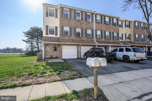 127 CHAUCER RD, Mount Laurel, NJ 08054