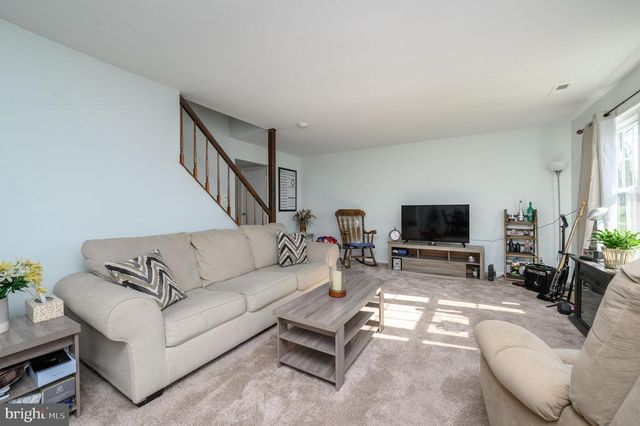 127 CHAUCER RD, Mount Laurel, NJ 08054