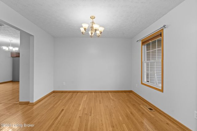 6634 Calm River Way, Louisville, KY 40299