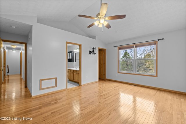 6634 Calm River Way, Louisville, KY 40299