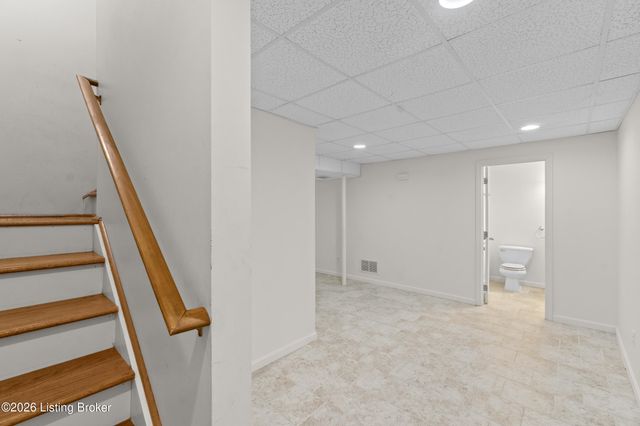 6634 Calm River Way, Louisville, KY 40299