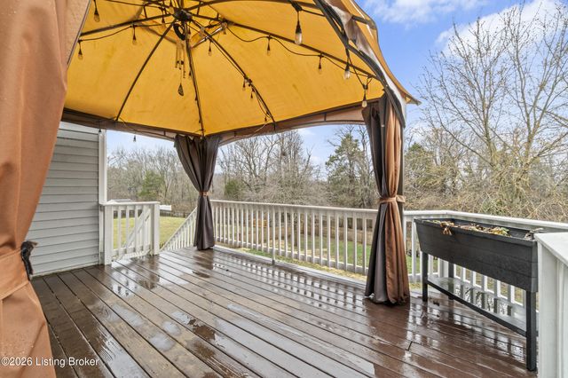 6634 Calm River Way, Louisville, KY 40299