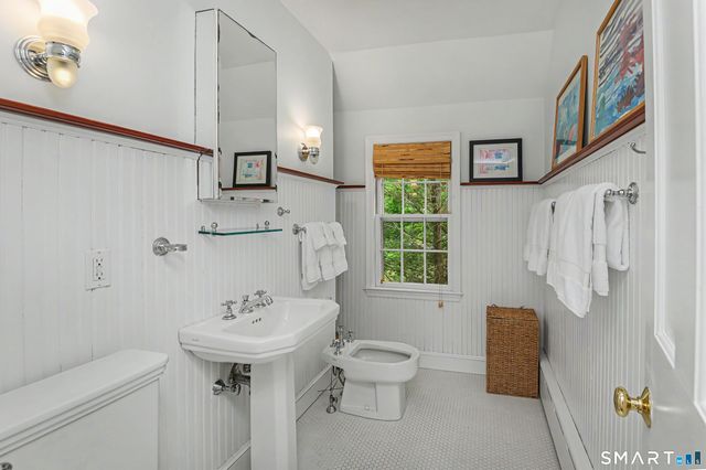 351 Wilton Road West, Ridgefield, CT 06877