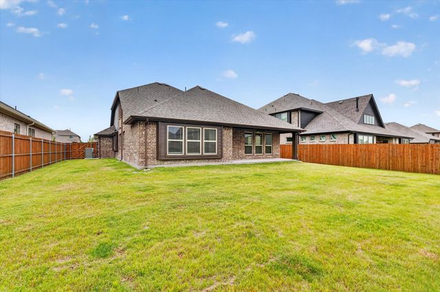 326 Atlas Cedar Drive, Glenn Heights, TX 75154