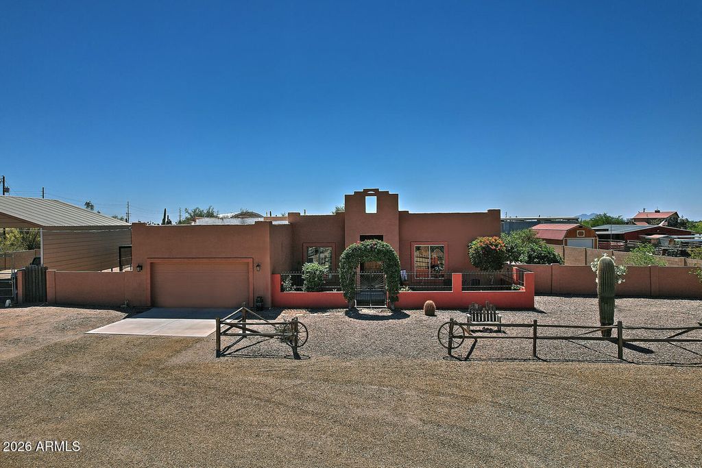 1111 E SUPERSTITION Boulevard, Apache Junction, AZ 85119 — exterior