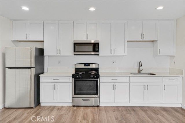 11513 Berendo, Los Angeles, CA 90044