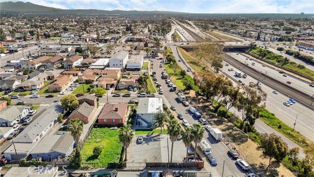 11513 Berendo, Los Angeles, CA 90044
