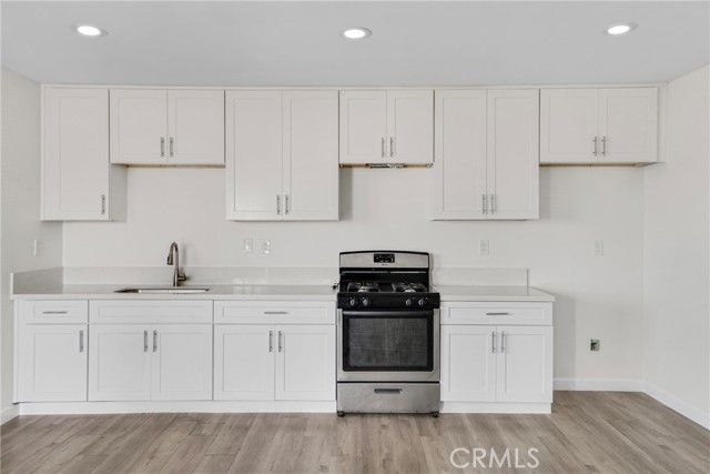 11513 Berendo, Los Angeles, CA 90044