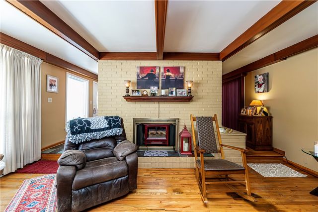 120 Everest Dr, North Huntingdon, PA 15642