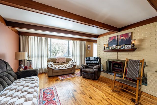 120 Everest Dr, North Huntingdon, PA 15642