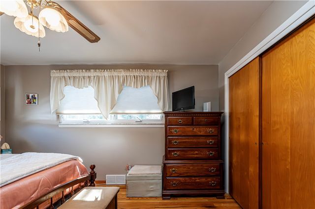 120 Everest Dr, North Huntingdon, PA 15642