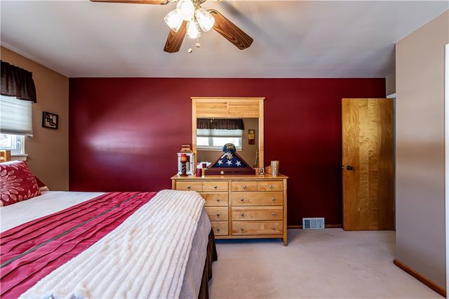 120 Everest Dr, North Huntingdon, PA 15642