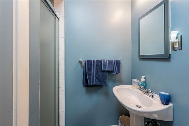 120 Everest Dr, North Huntingdon, PA 15642