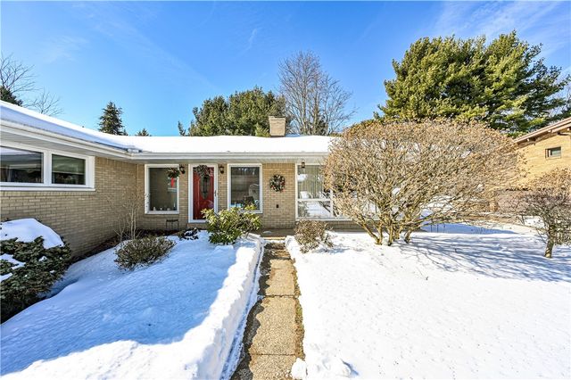 120 Everest Dr, North Huntingdon, PA 15642