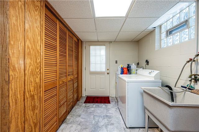 120 Everest Dr, North Huntingdon, PA 15642