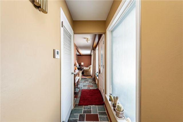 120 Everest Dr, North Huntingdon, PA 15642