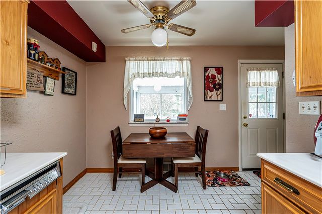 120 Everest Dr, North Huntingdon, PA 15642