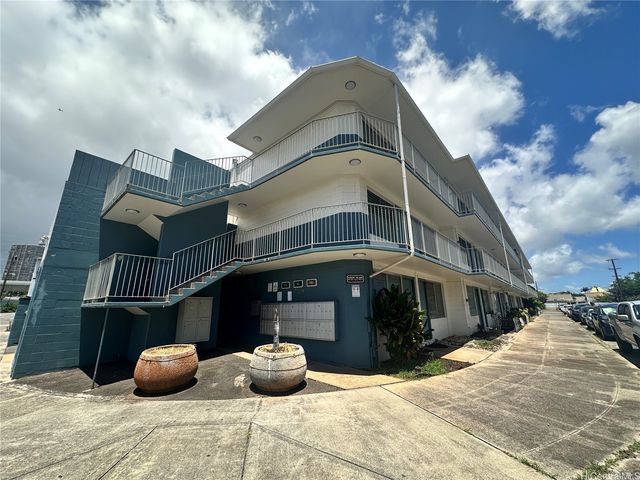 98-142 Lipoa Place 209, Aiea, HI 96701