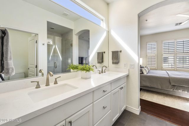 19475 N GRAYHAWK Drive 2086, Scottsdale, AZ 85255