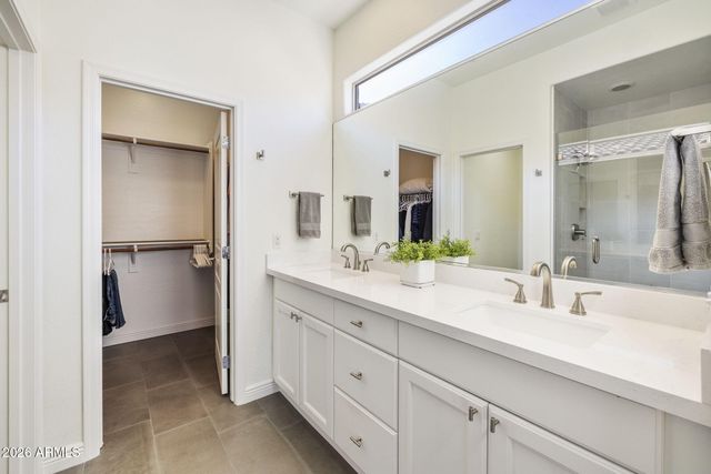 19475 N GRAYHAWK Drive 2086, Scottsdale, AZ 85255